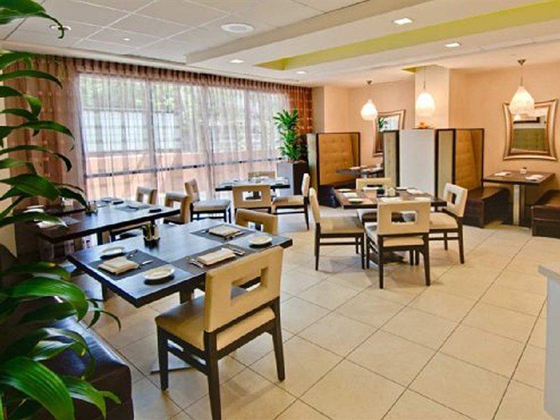 Hilton Garden Inn Los Angeles / Hollywood מראה חיצוני תמונה