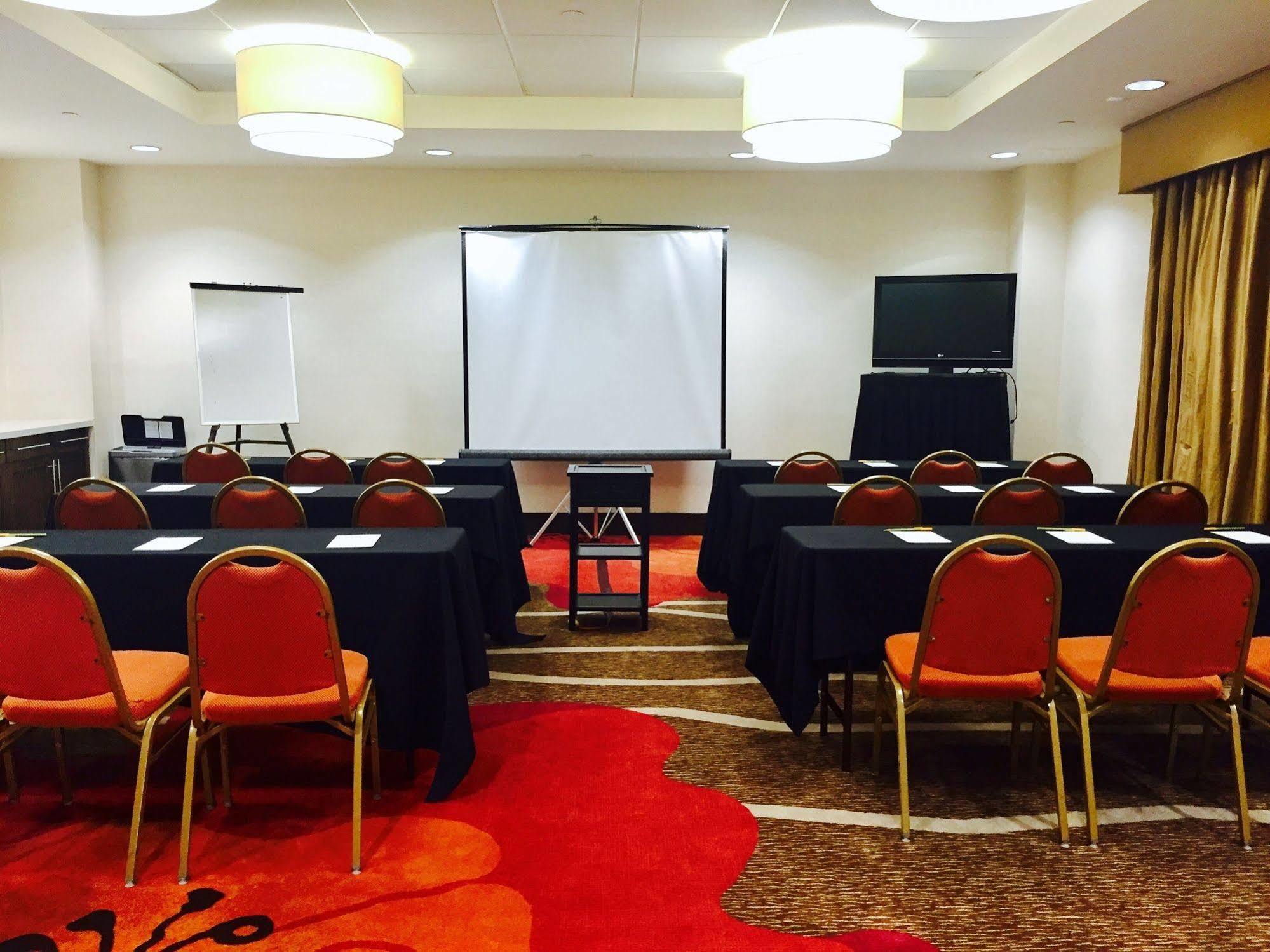 Hilton Garden Inn Los Angeles / Hollywood מראה חיצוני תמונה